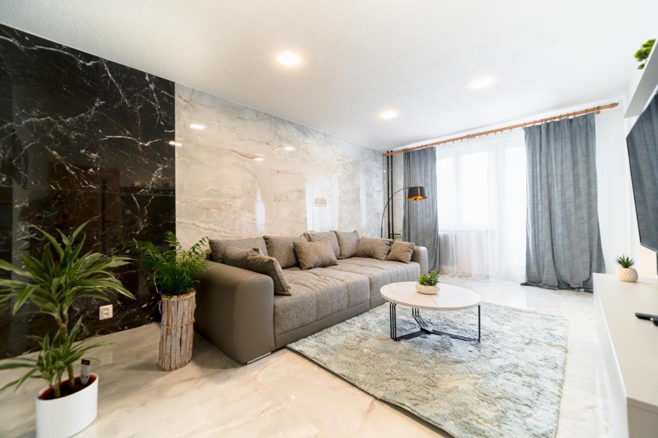 Apartman Discreet Kysucke Nove Mesto Εξωτερικό φωτογραφία