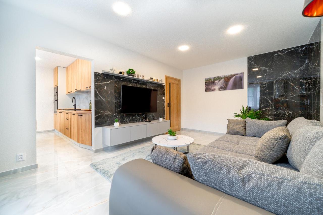 Apartman Discreet Kysucke Nove Mesto Εξωτερικό φωτογραφία