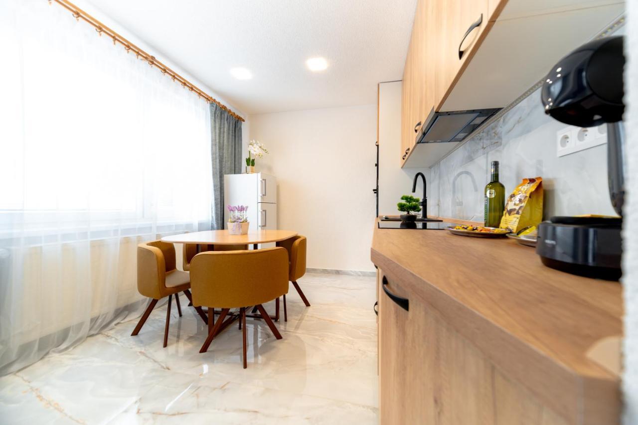 Apartman Discreet Kysucke Nove Mesto Εξωτερικό φωτογραφία