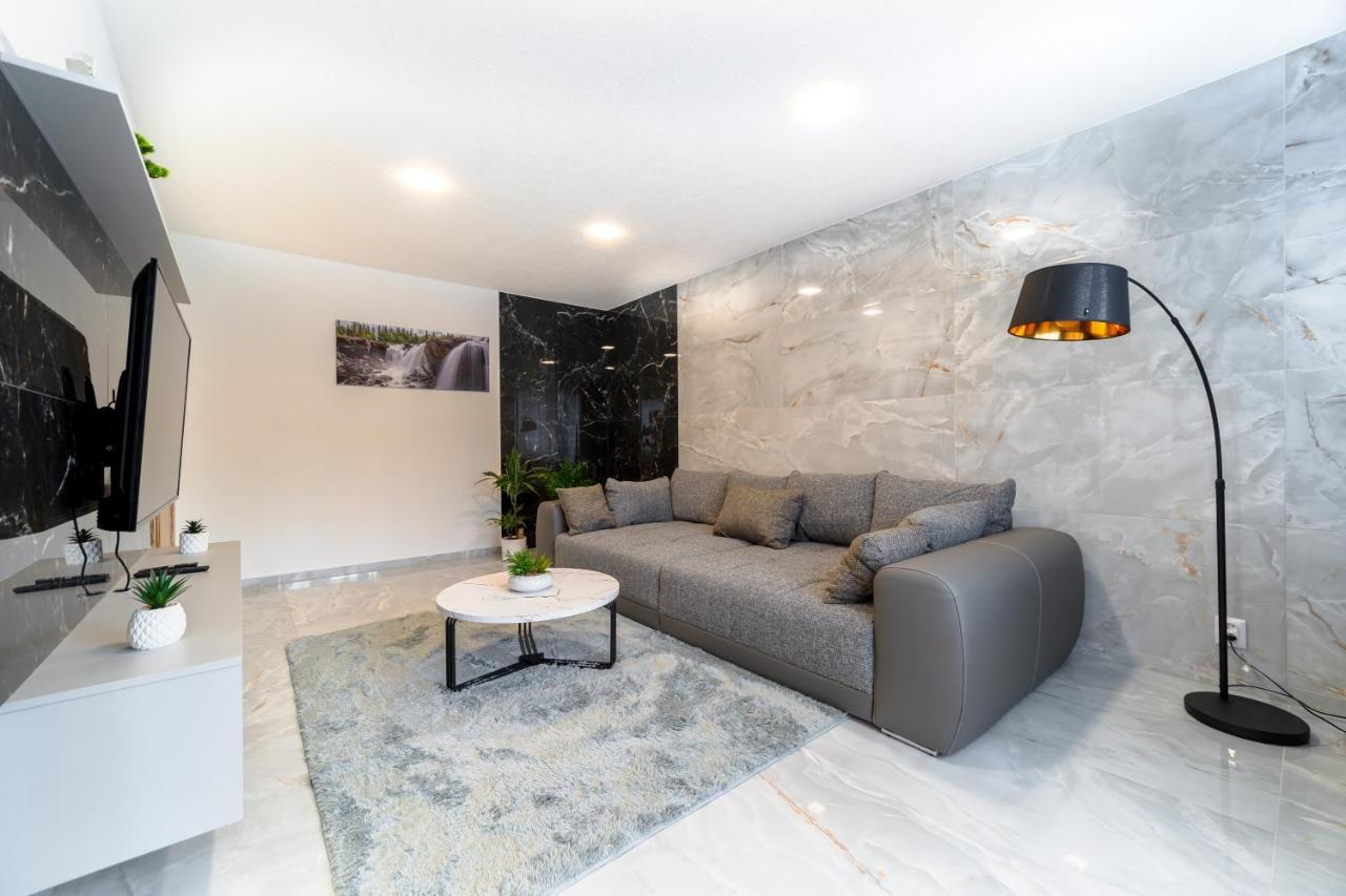 Apartman Discreet Kysucke Nove Mesto Εξωτερικό φωτογραφία