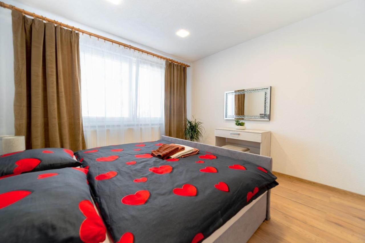 Apartman Discreet Kysucke Nove Mesto Εξωτερικό φωτογραφία